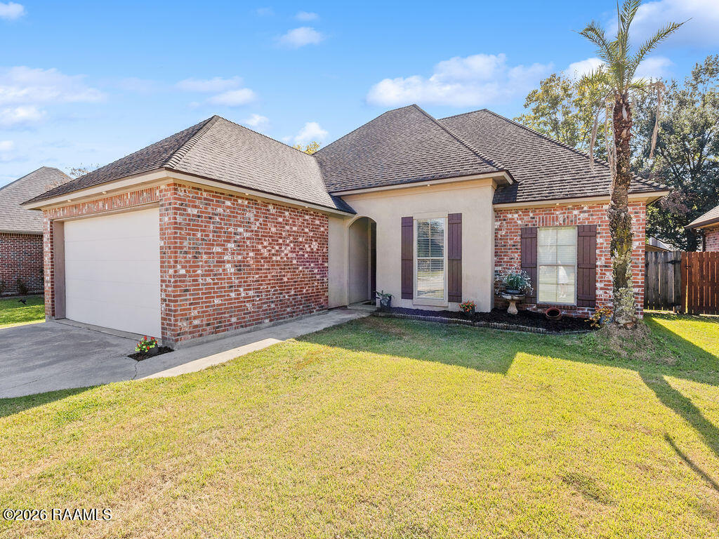 239 Ivory Street Lafayette, LA 70506 - Photo 3 of 26 IMG_9082