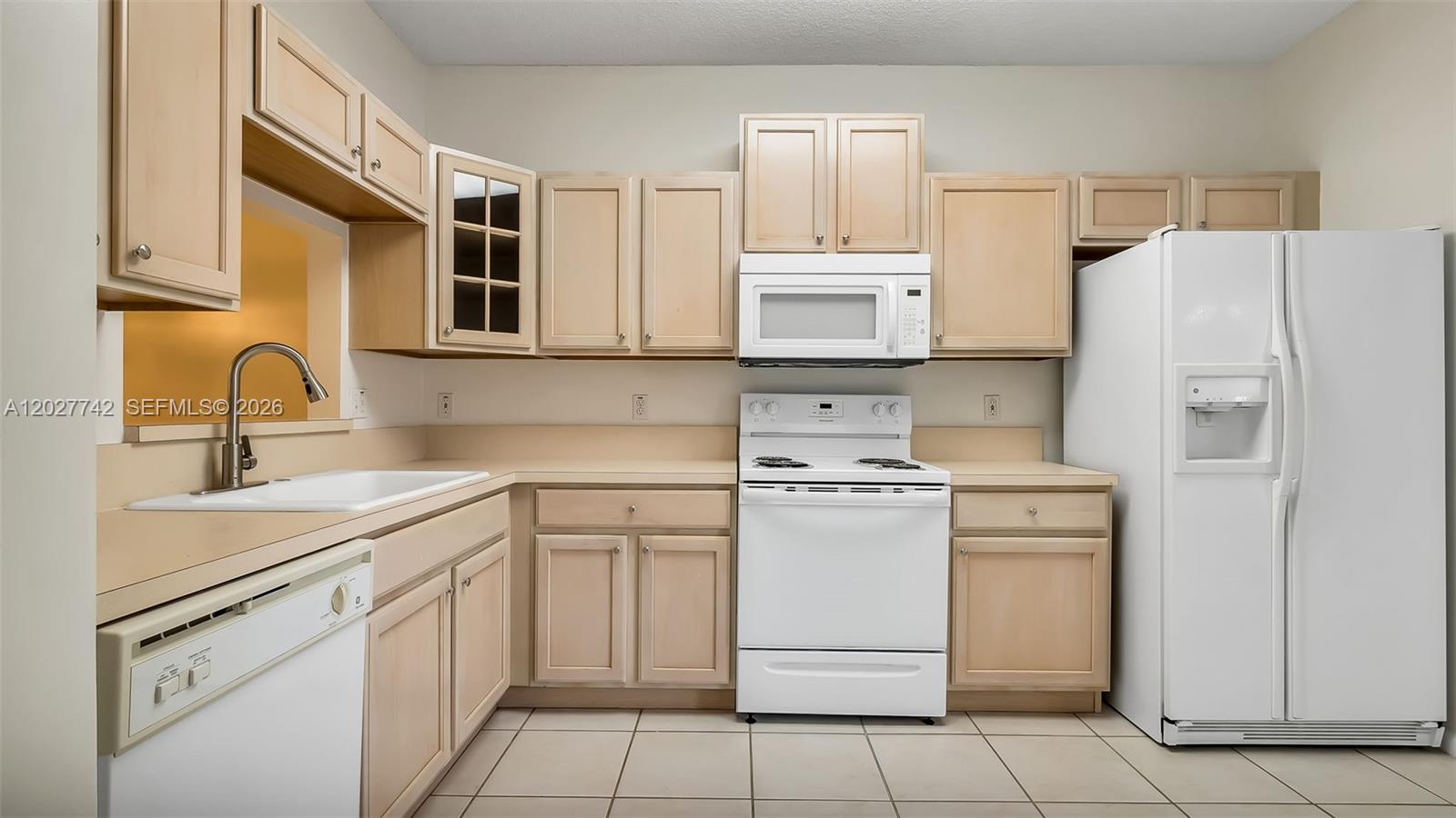 8320 Vía Serena Boca Raton, FL 33433 - Photo 22 of 44