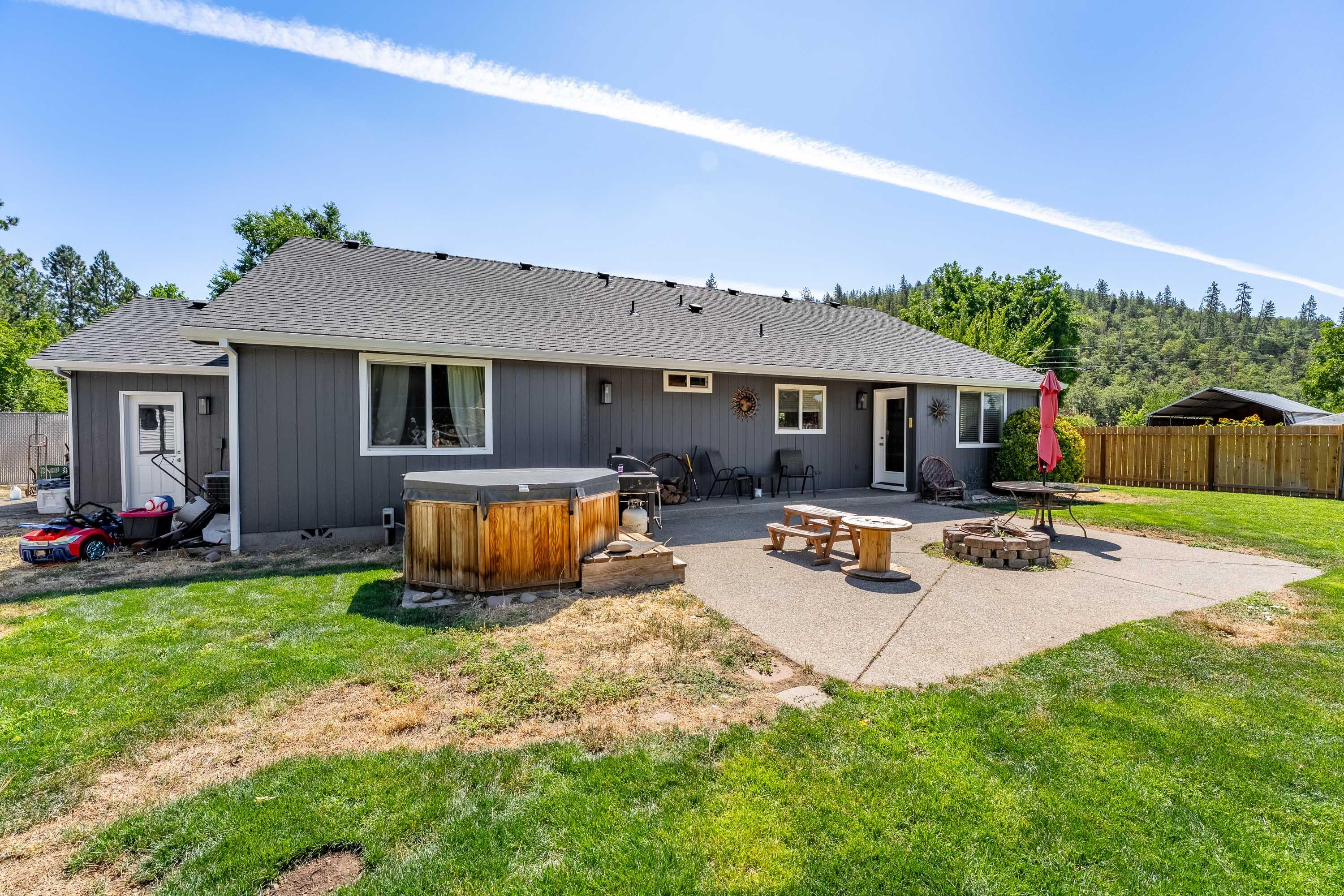 585 Alpine Street Shady Cove, OR 97539 - Photo 43 of 49 EXT (20 of 21)