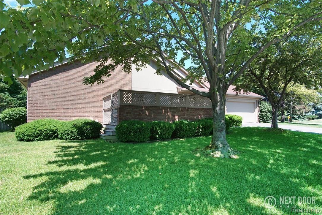 511 Tennyson Rochester, MI 48307 - Photo 4 of 27 DSC09893.jpg