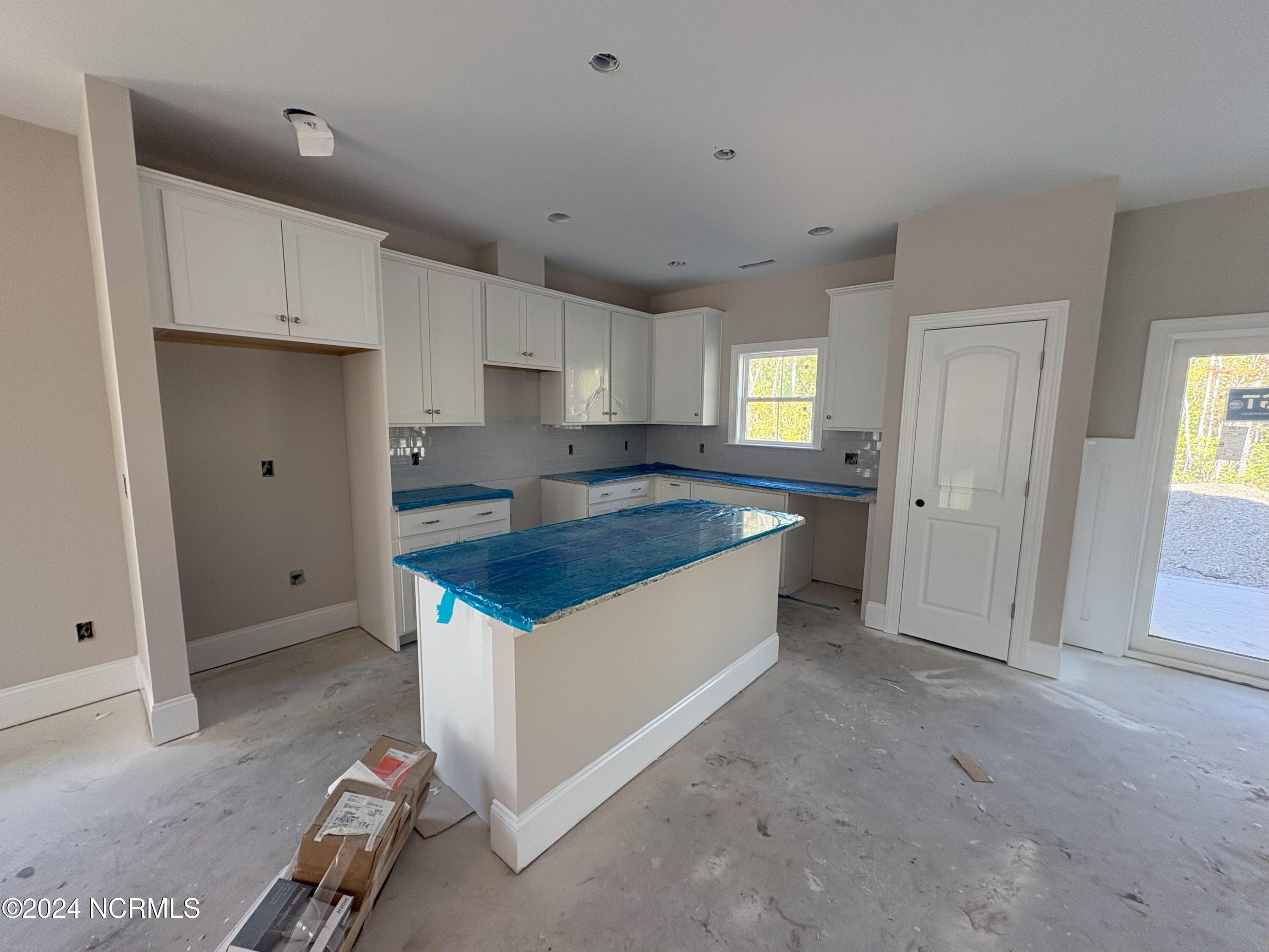 27 Streambed Way Hampstead, NC 28443 - Photo 5 of 10 Kitchen