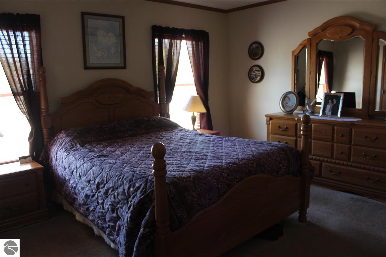 1211 South East County Line Road Shepherd, MI 48883 - Photo 12 of 25 1782240-11.JPG