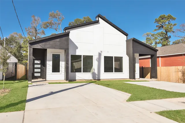 $2,100 | 8133 Cabot Street, Unit A/B, Houston, TX 77078