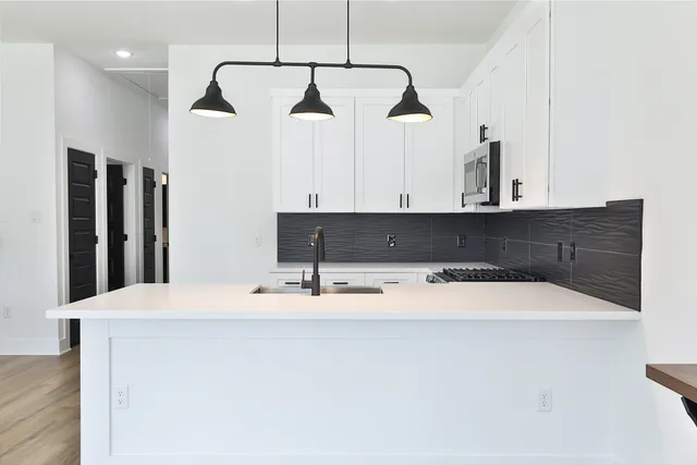 $2,000 | 8133 Cabot Street, Unit A/B, Houston, TX 77078