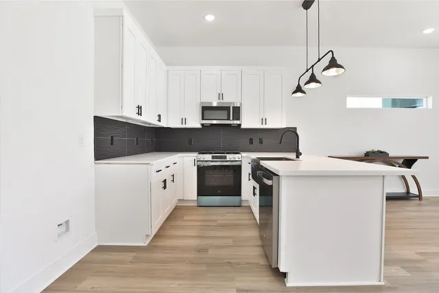 $2,000 | 8133 Cabot Street, Unit A/B, Houston, TX 77078