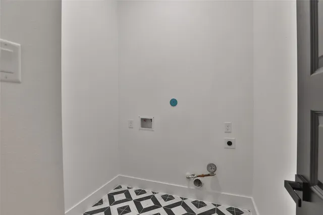 $2,000 | 8133 Cabot Street, Unit A/B, Houston, TX 77078