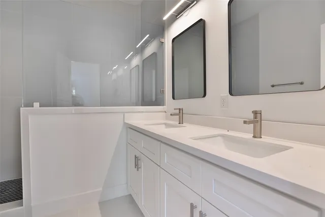 $2,100 | 8133 Cabot Street, Unit A/B, Houston, TX 77078