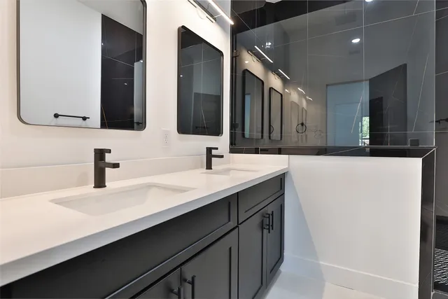 $2,000 | 8133 Cabot Street, Unit A/B, Houston, TX 77078