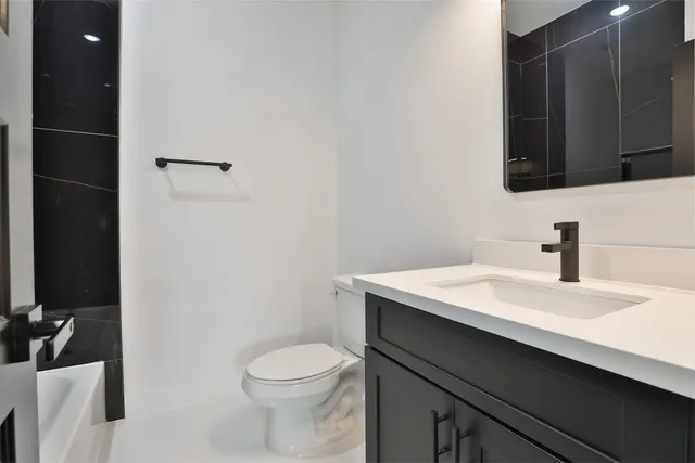 $2,000 | 8133 Cabot Street, Unit A/B, Houston, TX 77078