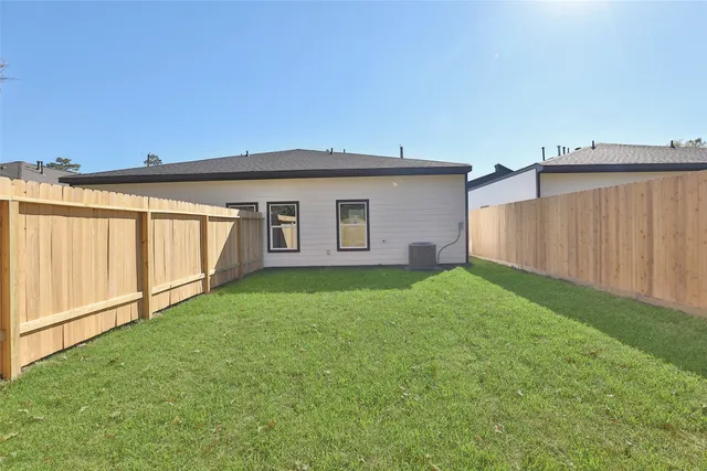 $2,100 | 8133 Cabot Street, Unit A/B, Houston, TX 77078