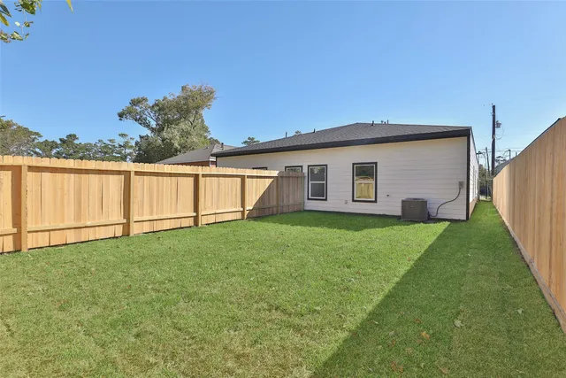 $2,100 | 8133 Cabot Street, Unit A/B, Houston, TX 77078