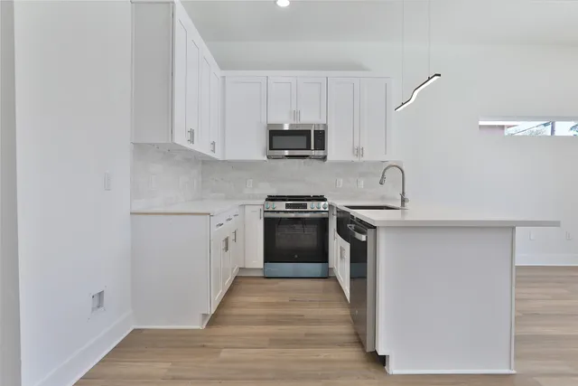 $2,100 | 8133 Cabot Street, Unit A/B, Houston, TX 77078