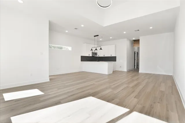 $2,000 | 8133 Cabot Street, Unit A/B, Houston, TX 77078