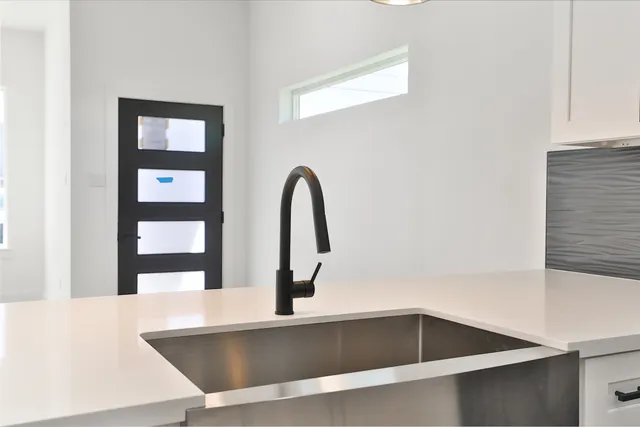 $2,000 | 8133 Cabot Street, Unit A/B, Houston, TX 77078