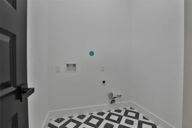 $2,000 | 8133 Cabot Street, Unit A/B, Houston, TX 77078