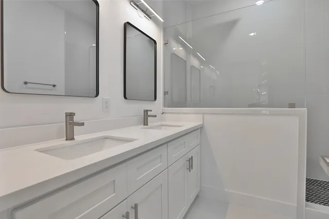 $2,100 | 8133 Cabot Street, Unit A/B, Houston, TX 77078