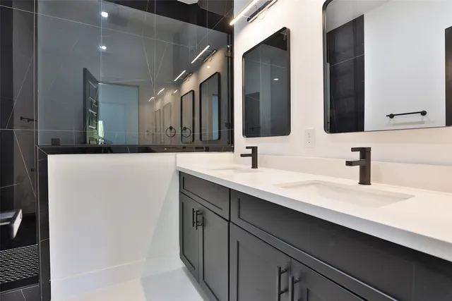 $2,000 | 8133 Cabot Street, Unit A/B, Houston, TX 77078