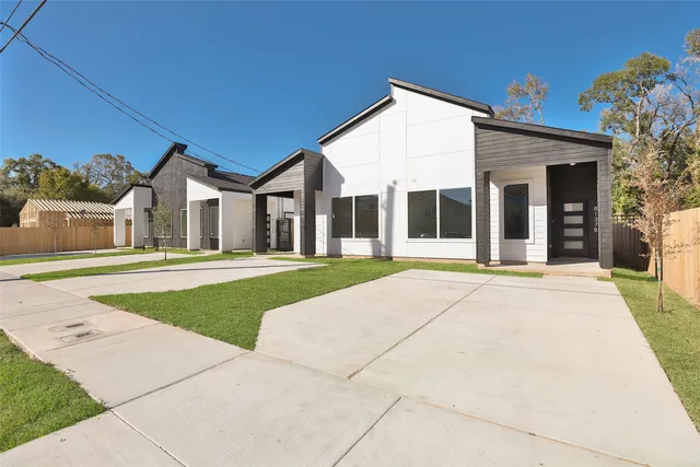 $2,100 | 8133 Cabot Street, Unit A/B, Houston, TX 77078