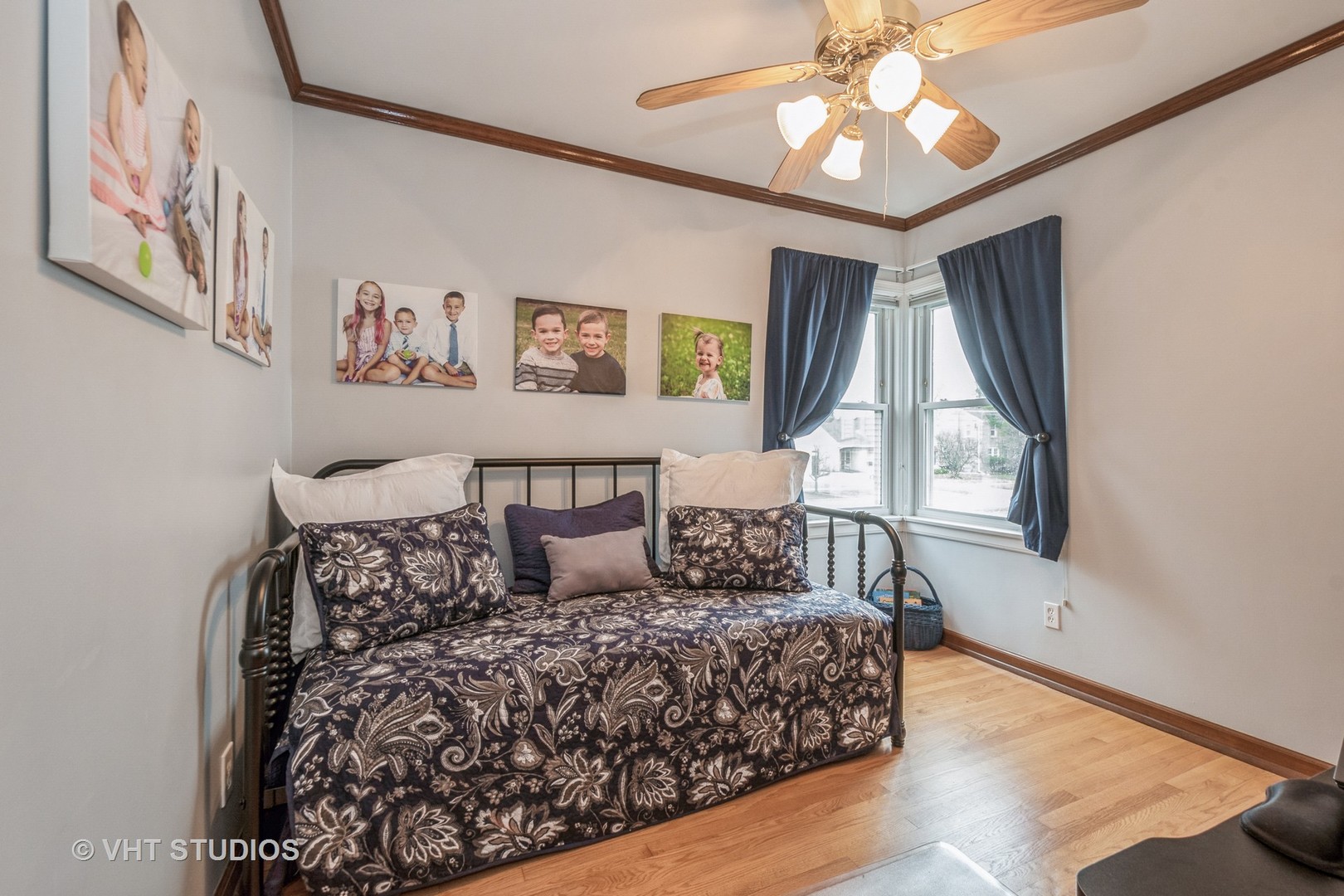 697 Greenview Avenue Des Plaines, IL 60016 - Photo 11 of 25 a bedroom with furniture and a window