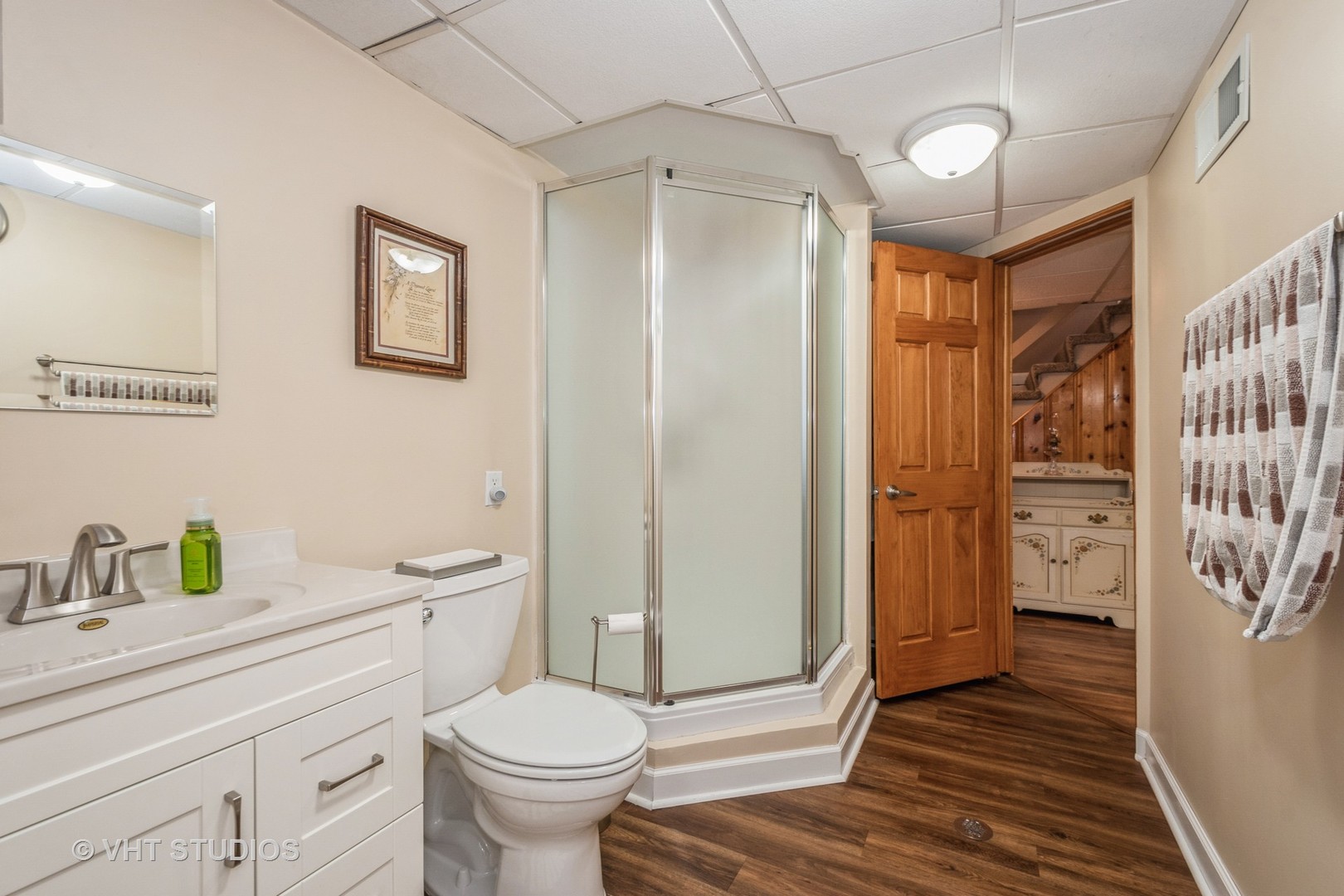 697 Greenview Avenue Des Plaines, IL 60016 - Photo 13 of 25 a bathroom with a sink a toilet and shower