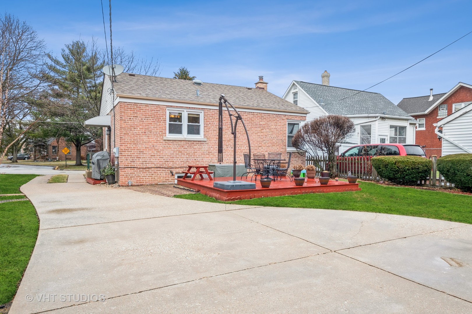 697 Greenview Avenue Des Plaines, IL 60016 - Photo 19 of 25 a front view of house with yard and outdoor seating