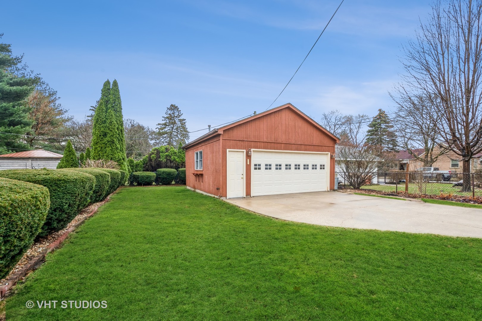 697 Greenview Avenue Des Plaines, IL 60016 - Photo 20 of 25 a view of a house with a yard and a yard