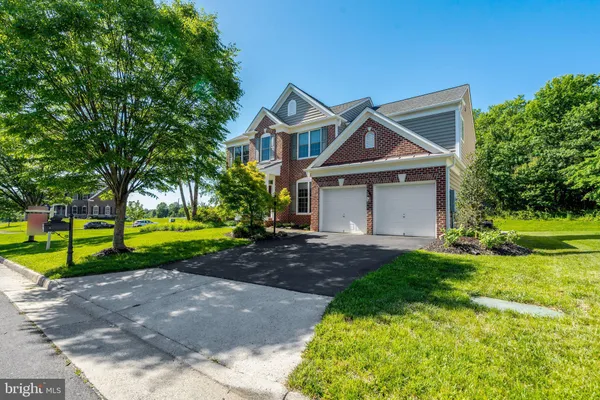 $950,000 | 43896 Churchill Glen Drive, Chantilly, VA 20152