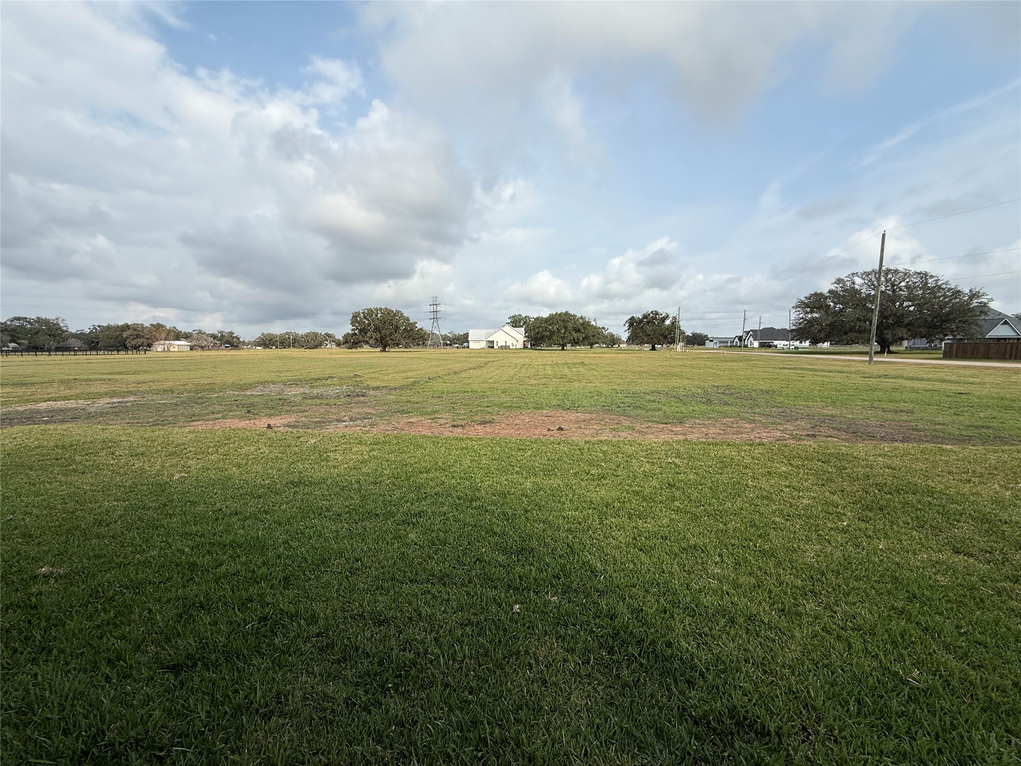 1208 Quarter Horse Trail Angleton, TX 77515 - Photo 21 of 23 a view of an ocean from a yard