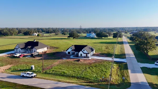$555,000 | 1208 Quarter Horse Trail, Angleton, TX 77515