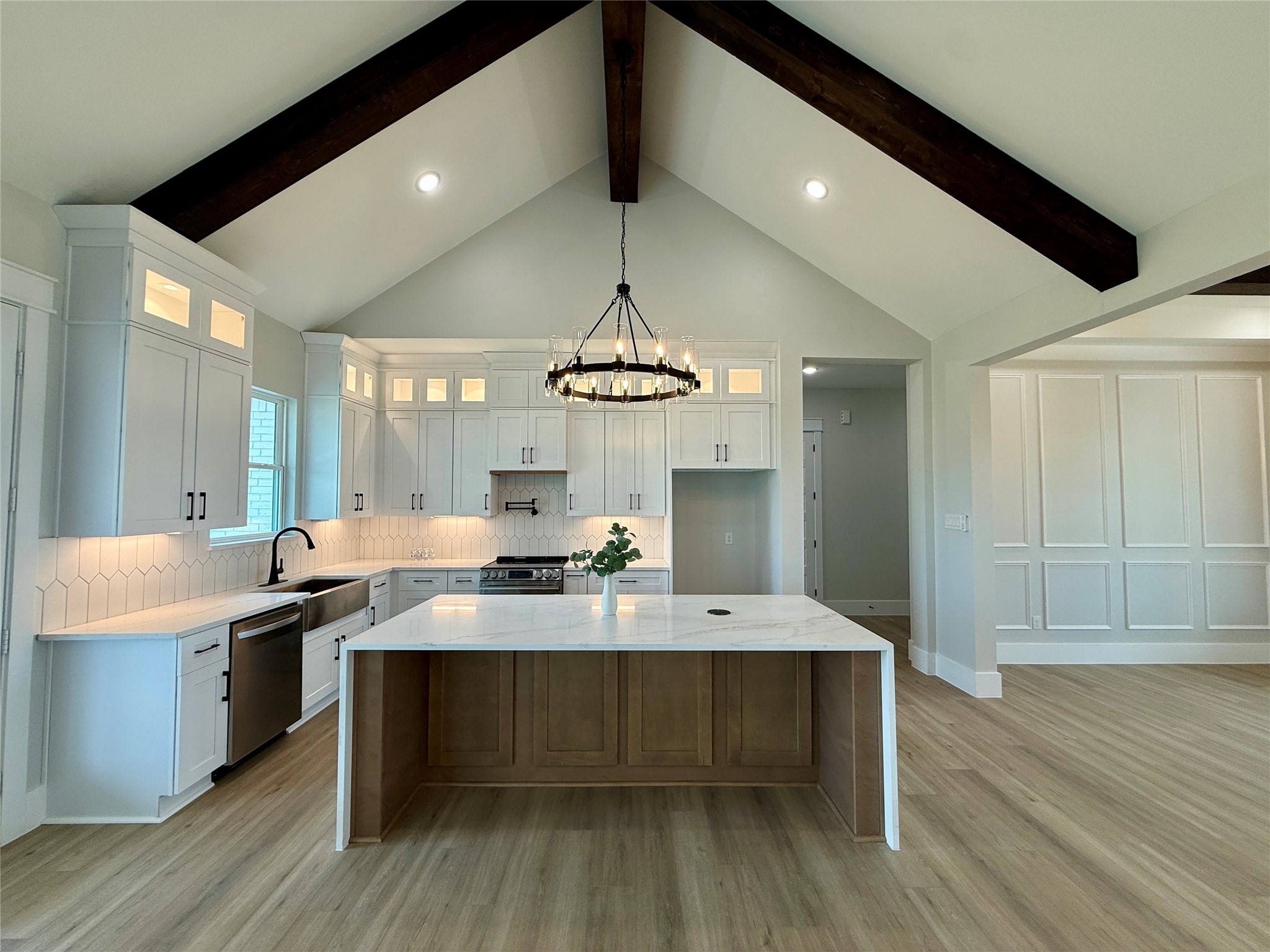 1208 Quarter Horse Trail Angleton, TX 77515 - Photo 5 of 23 a large kitchen with a table and chairs