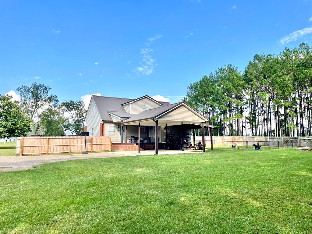 842 Skipper Road Dothan, AL 36301 - Photo 45 of 56 Privacy fenced rear yard w paved driveway