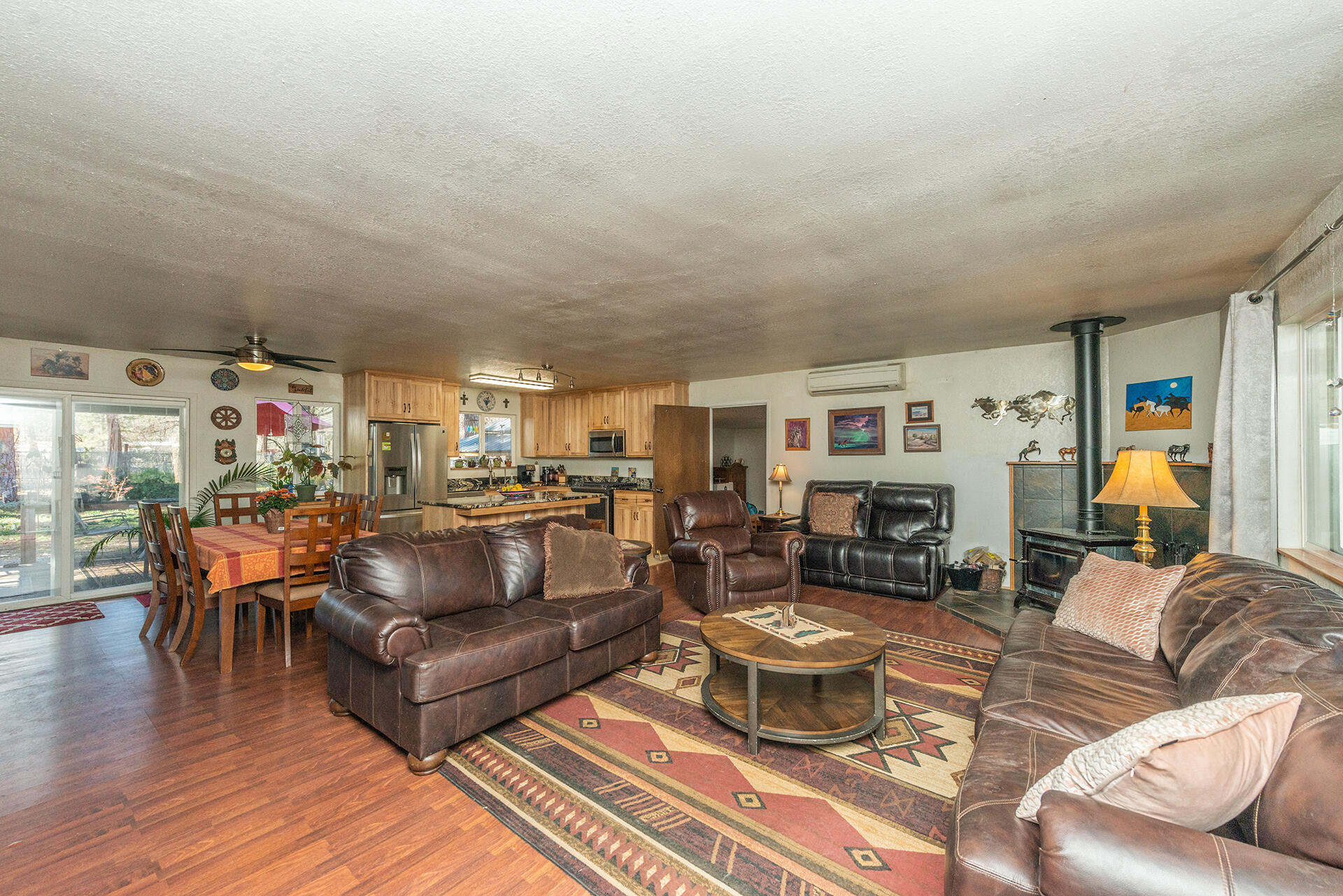 215 Wellock Road Lewiston, CA 96052 - Photo 4 of 39 IMG-7528
