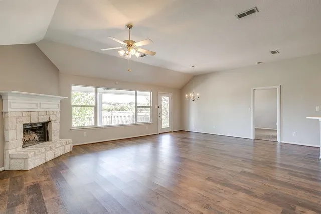 $2,800 | 3025 Shoreline Drive, Burleson, TX 76028