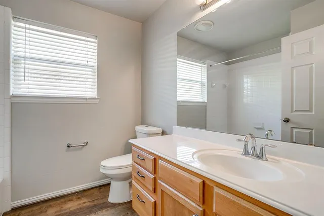 $2,800 | 3025 Shoreline Drive, Burleson, TX 76028