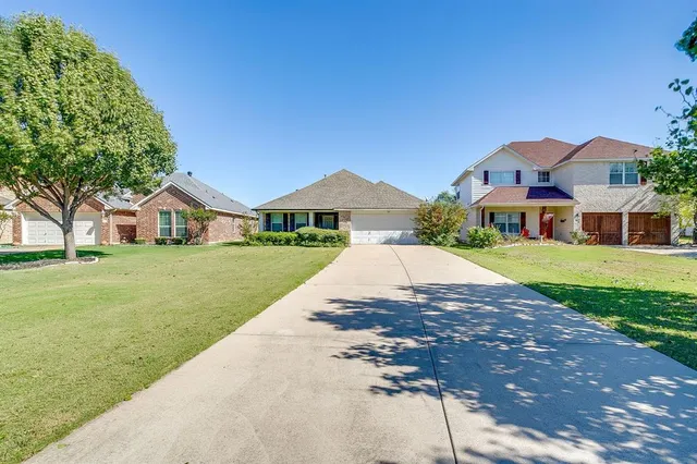 $2,800 | 3025 Shoreline Drive, Burleson, TX 76028