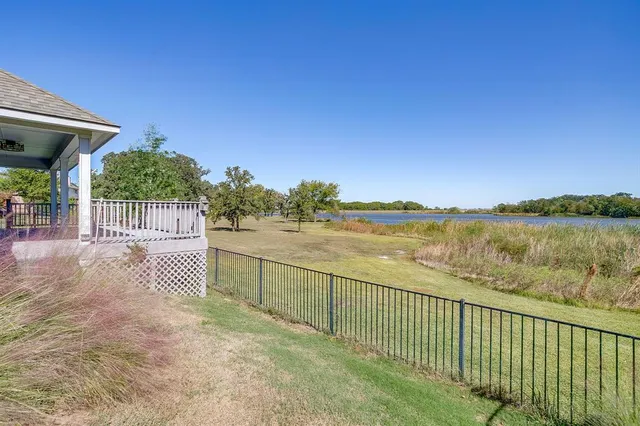 $2,800 | 3025 Shoreline Drive, Burleson, TX 76028