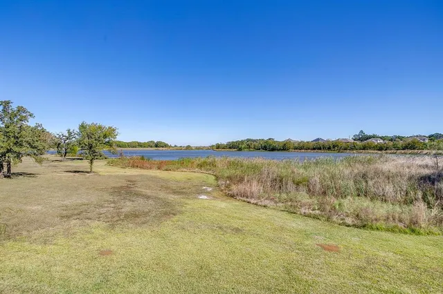 $2,800 | 3025 Shoreline Drive, Burleson, TX 76028