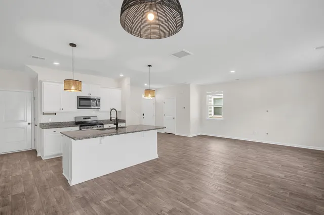 $2,375 | 138 Sweet Cherry Lane, Summerville, SC 29486