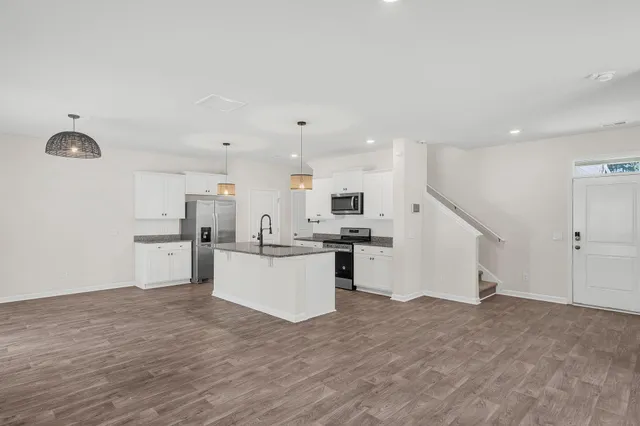 $2,375 | 138 Sweet Cherry Lane, Summerville, SC 29486