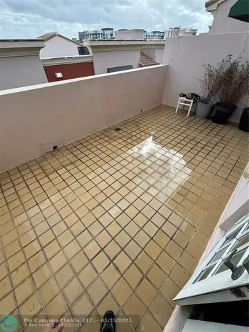 $589,000 | 1033 Northeast 17th Way, Unit 605, Fort Lauderdale, FL 33304