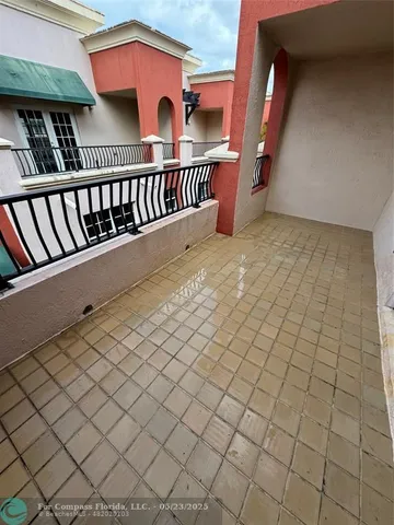 $589,000 | 1033 Northeast 17th Way, Unit 605, Fort Lauderdale, FL 33304