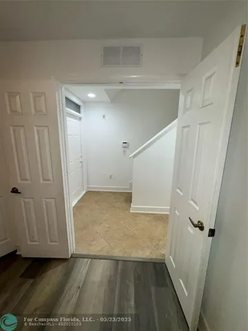 $589,000 | 1033 Northeast 17th Way, Unit 605, Fort Lauderdale, FL 33304