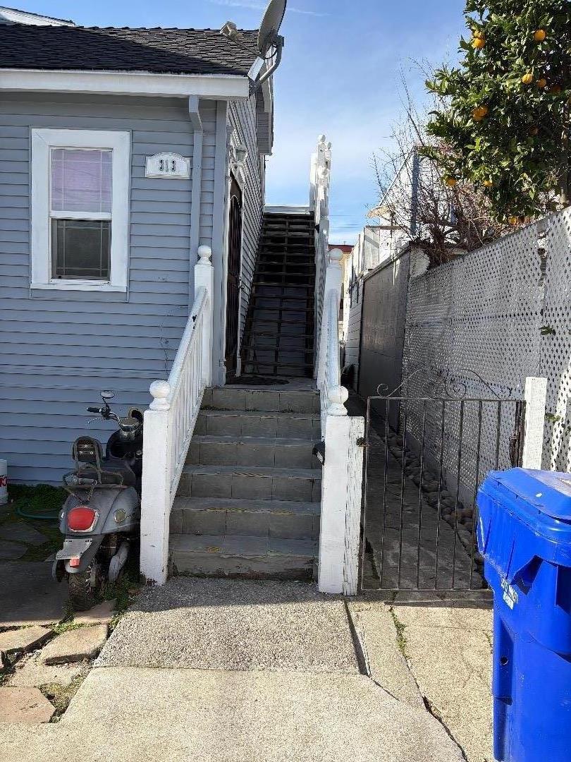 313 Raymond Street Santa Cruz, CA 95060 - Photo 5 of 25