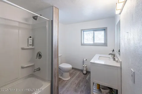 $515,000 | 91008 Highway 89, Grover, WY 83122