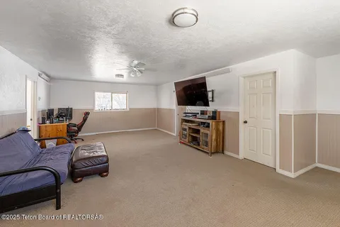 $515,000 | 91008 Highway 89, Grover, WY 83122