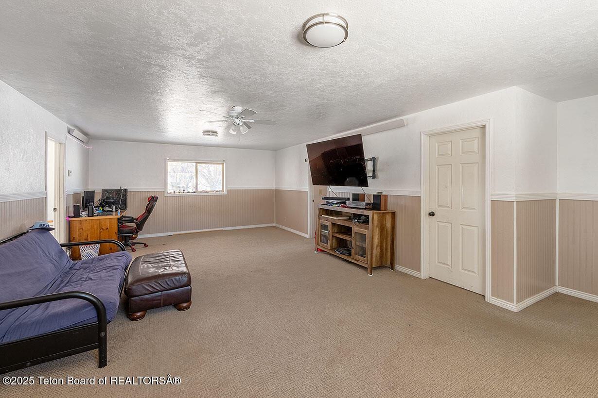 91008 Highway 89 Grover, WY 83122 - Photo 14 of 30 Lemon int 0127