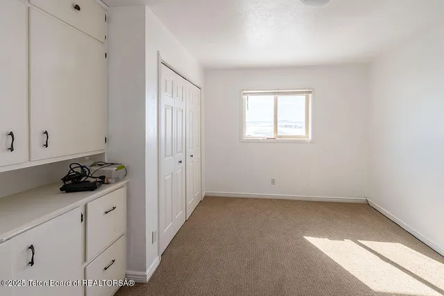 $515,000 | 91008 Highway 89, Grover, WY 83122