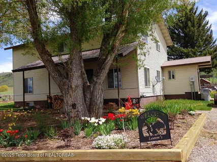 $515,000 | 91008 Highway 89, Grover, WY 83122