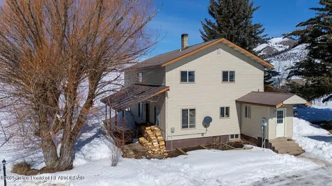 $515,000 | 91008 Highway 89, Grover, WY 83122