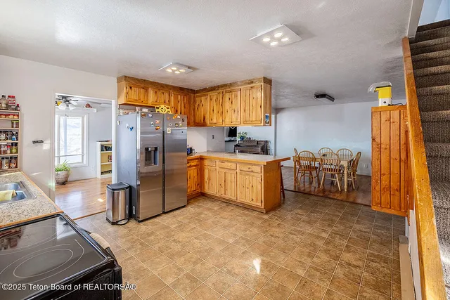 $515,000 | 91008 Highway 89, Grover, WY 83122